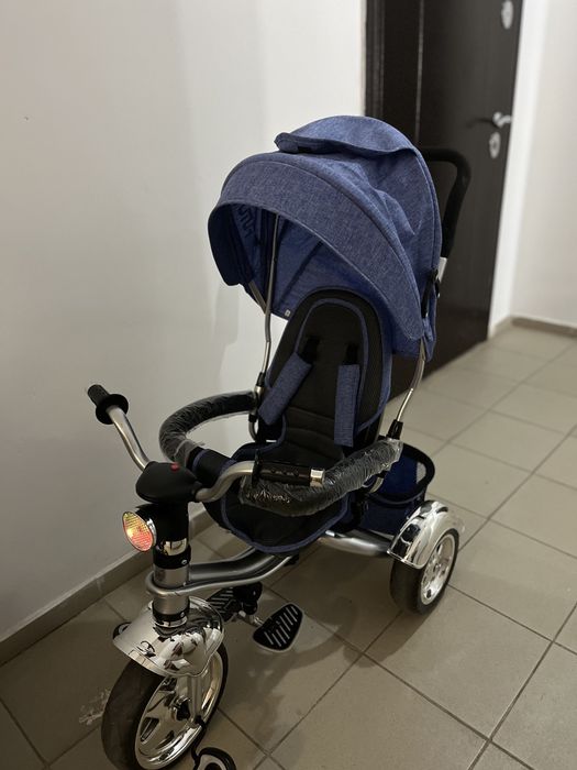 Велоколяска почти новая