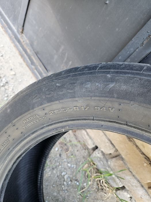 Продам комплект шин 215/55/17
