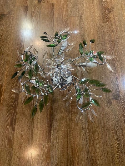 Продается люстра