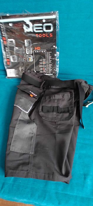 Pantaloni scurti de lucru marime L52, cu centura