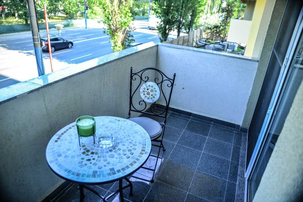 Moon Light - 2 camere regim hotelier statiunea Mamaia zona Vega