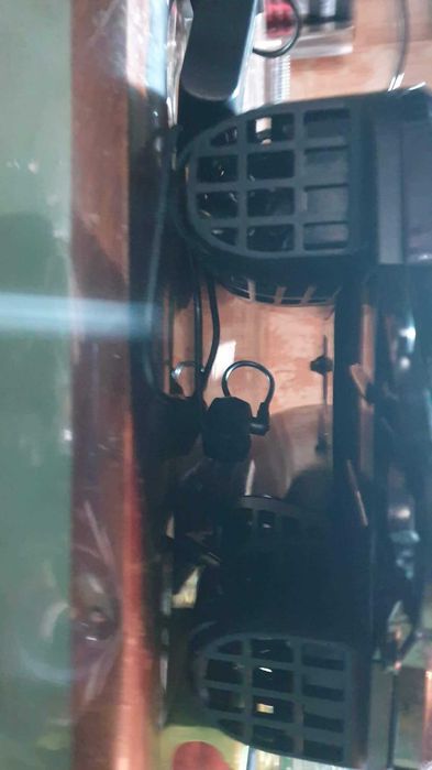 Лодка за захранване на риба