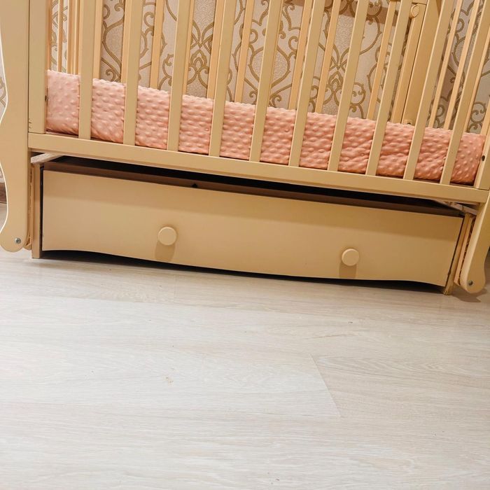 Детская кроватка