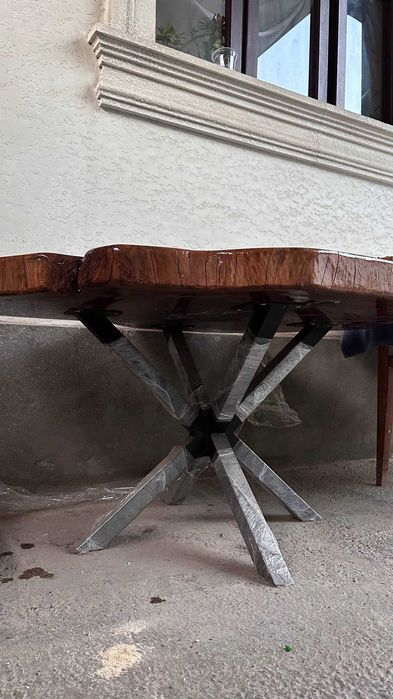 Chinor yog‘ochidan epoksi stol “Ocean” — 110×90