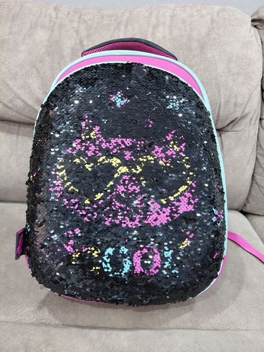 Продам рюкзак школьный