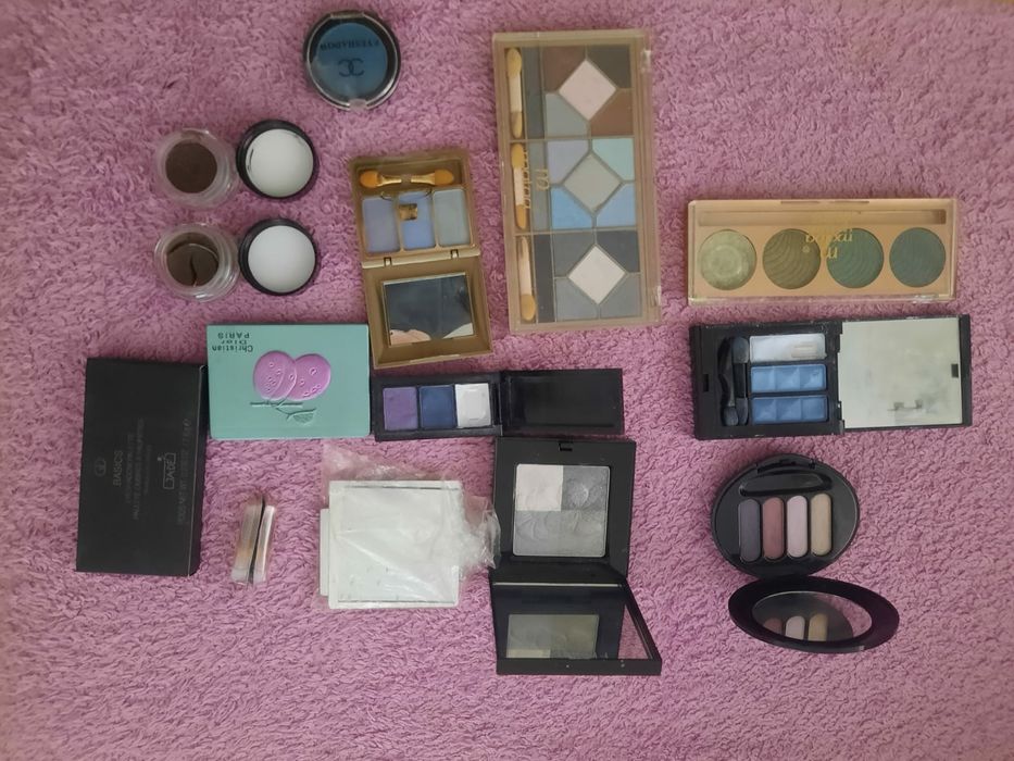 Тени отдам для век разное