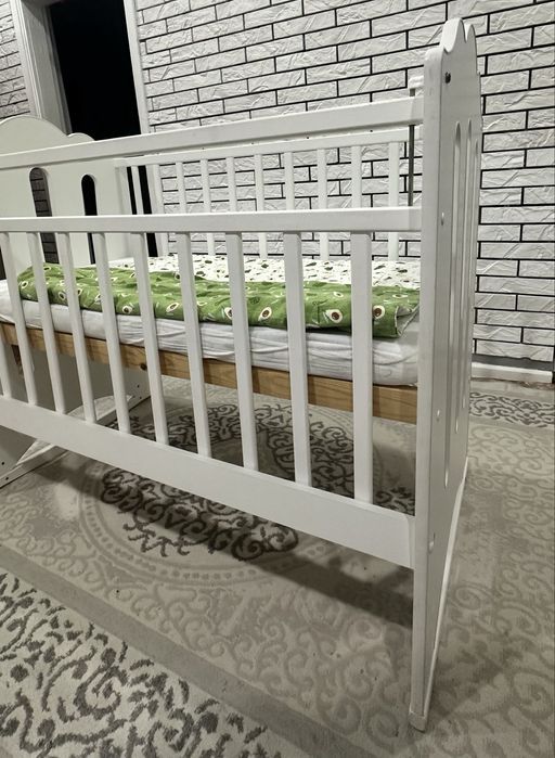 Продам кровать-манеж