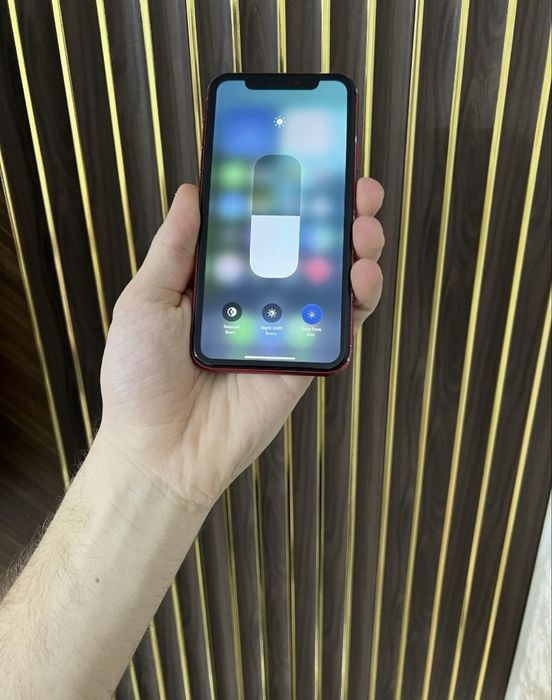 Продам Айфон 11. 128 гб.