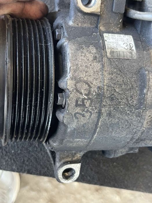Климатичен компресор Mercedes W204 W212 W207 C204 C Class E 350 дизел