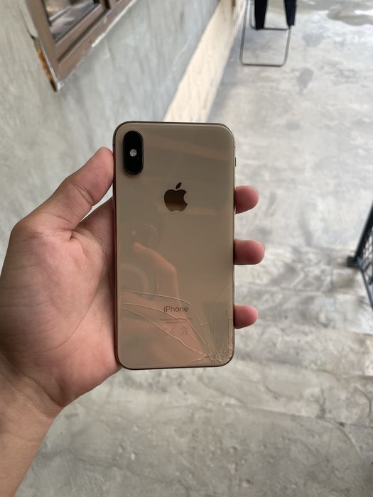 iPhone Xs ochilmagan 72%