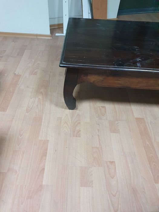 Масивна холна маса от палисандрово дърво