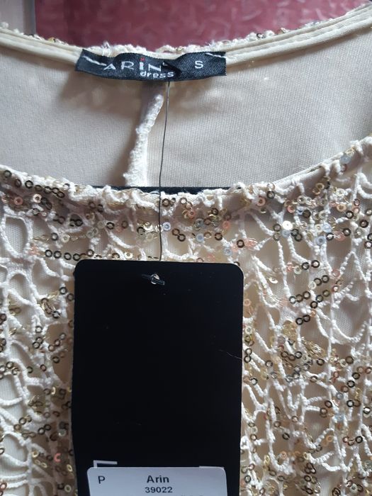 Женское платье продам