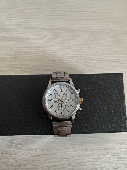 Продам мужские часы