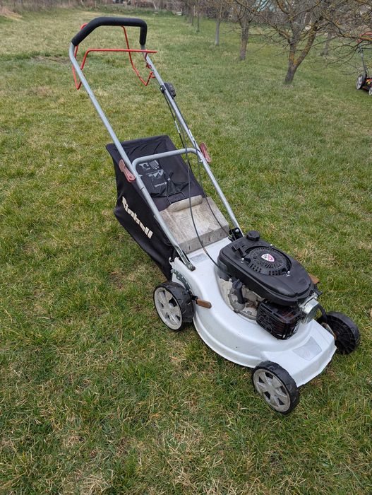 Masina de tuns iarba cu tractiune Einhell