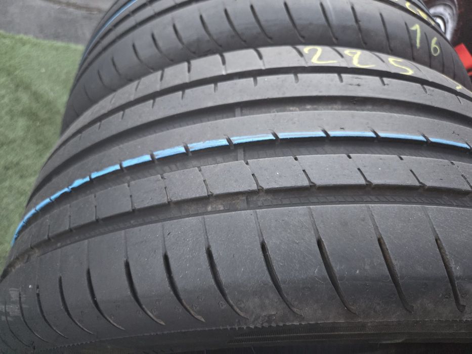 225 50 17 Goodyear