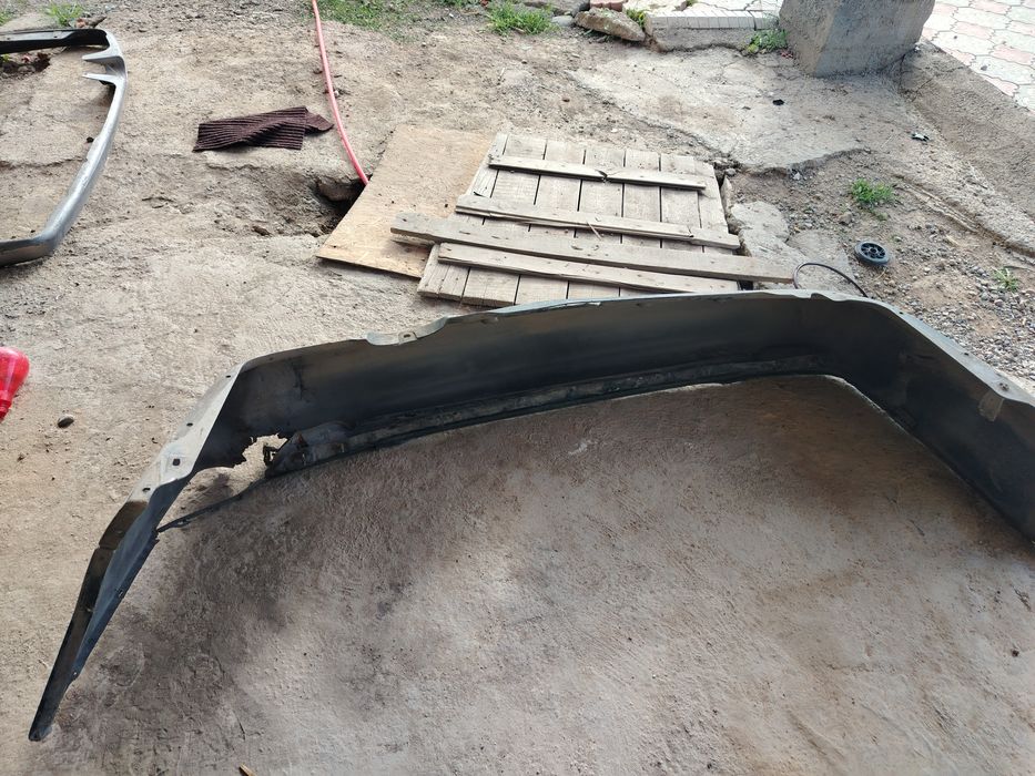 Продам Бампер от субару