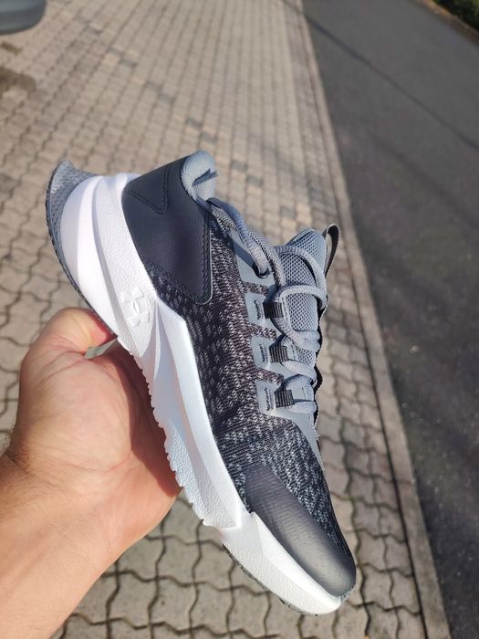UNDER ARMOUR pt femei și copii Nr 36.5 și 40