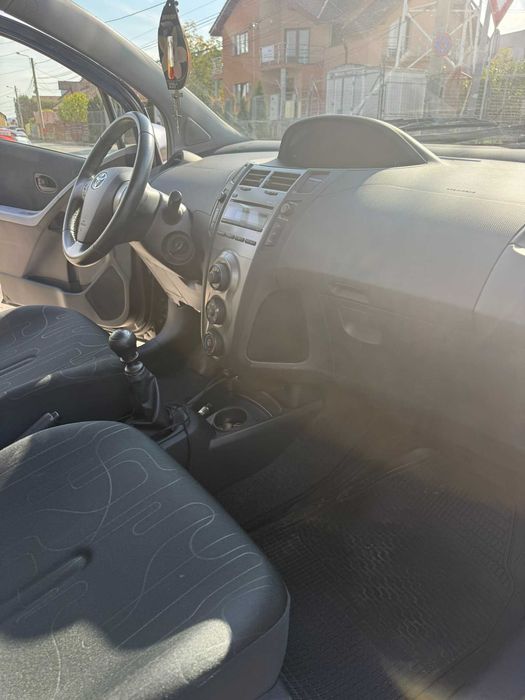 TOYOTA Yaris 2010 — imagine 5