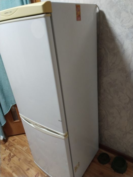 Продам  холодильник