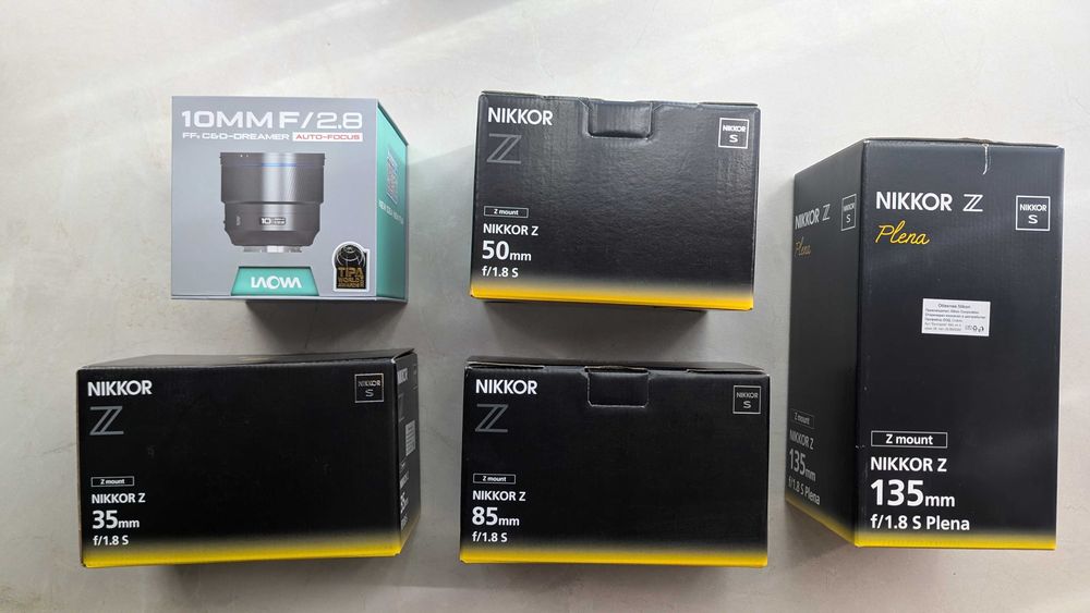 Nikkor 35/1,8S; 50/1,8S; 85 1,8S; 135 1,8S; Loawa 10/2,8