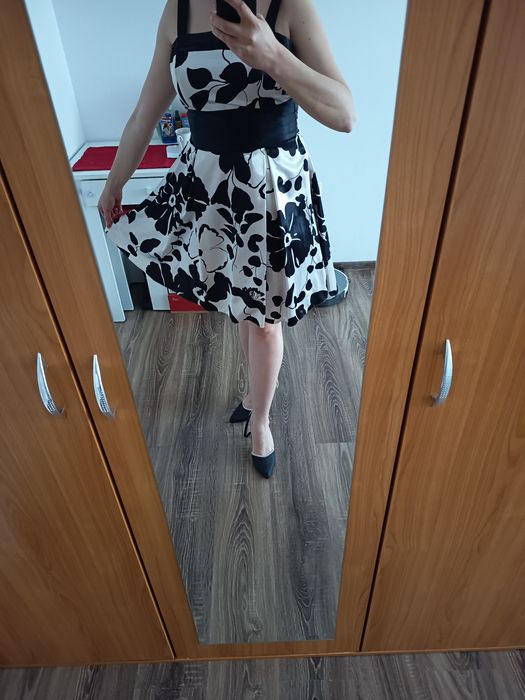 Rochie eleganta din satin