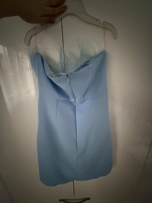 Синя къса рокляя