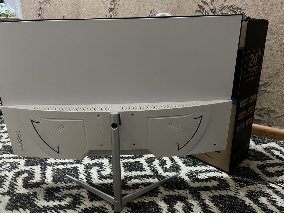 Продаётся монитор HP 24fw