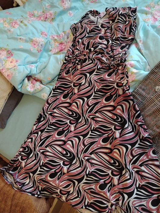 Продам платья недорого