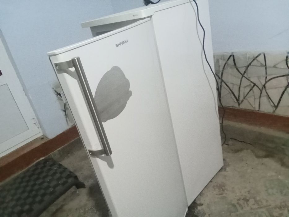 Холодильник Шиваки бэзморозки