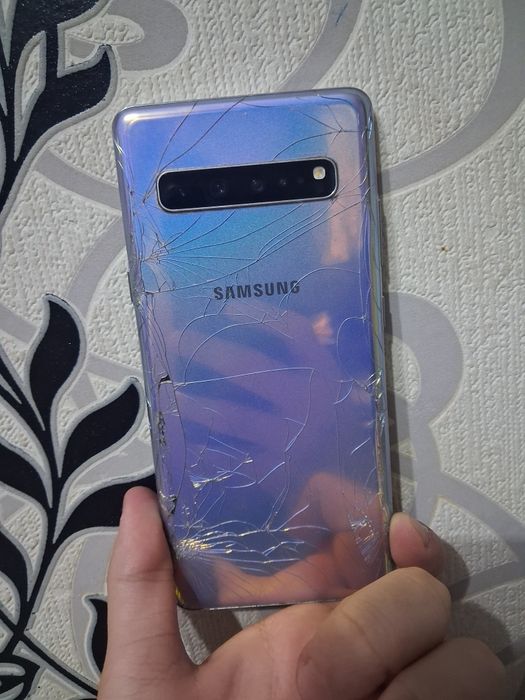 600 000 ming som ishlaydi bemalol faqat oyna va orqasi singa