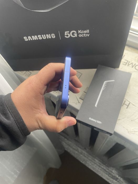 Samsung s 25 +  256г