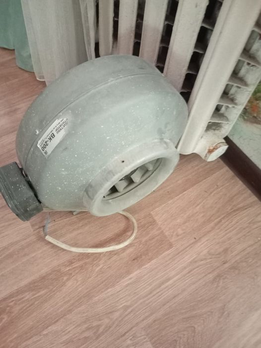 Продам вентилятор вытяжной