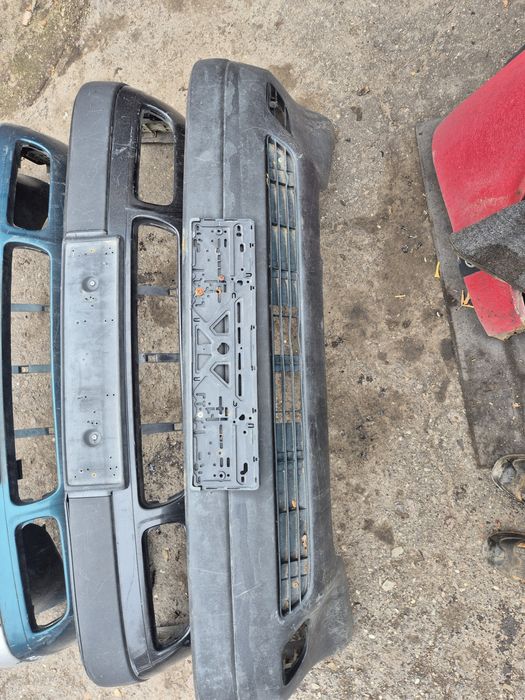 Бампер передний Ауди 80 б4 , б3