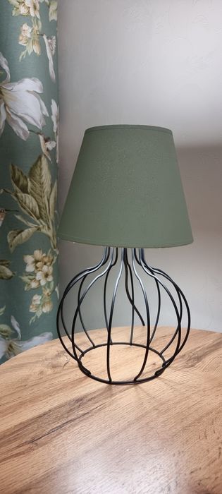 Настольная лампа,новая.