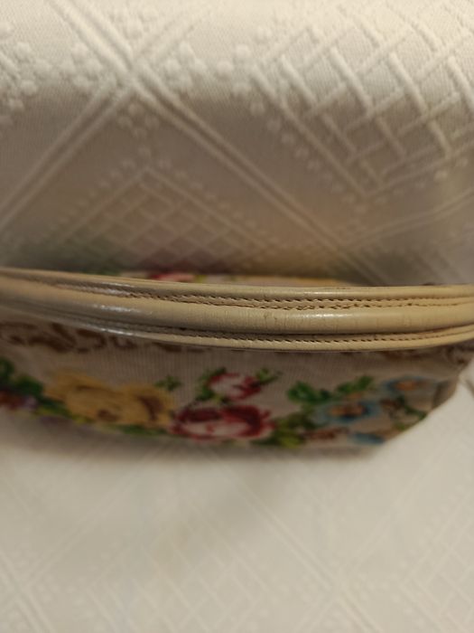 Geanta  piele cusută