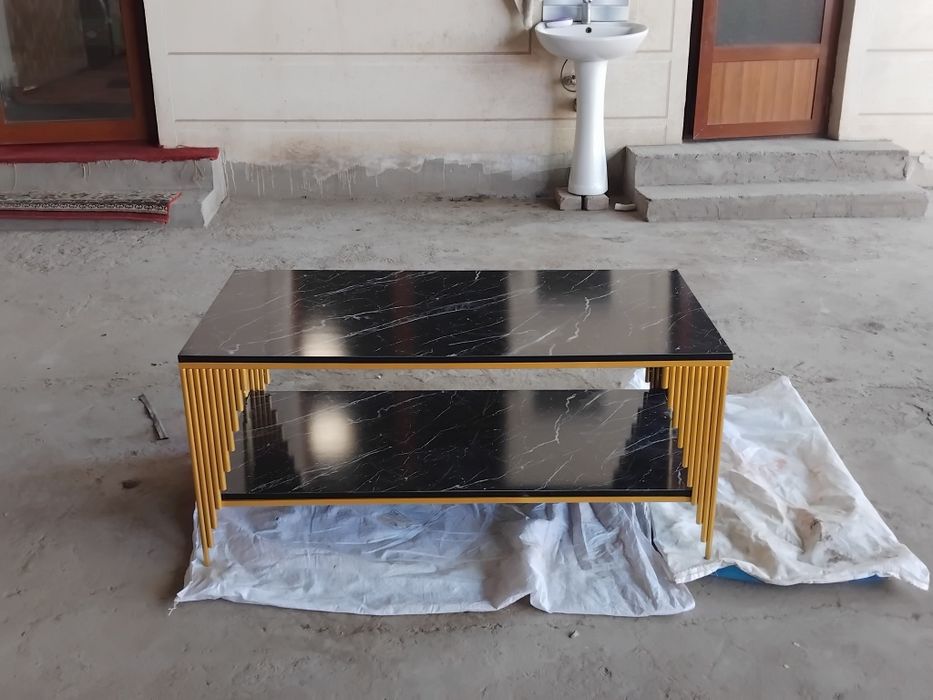 Журнални стол сотилади