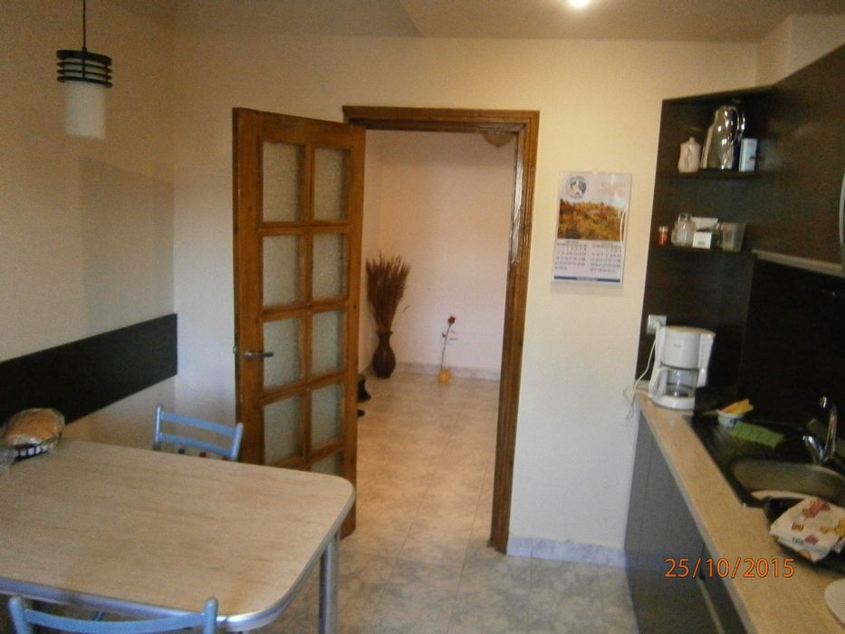 Vand apartament 3 camere decomandate