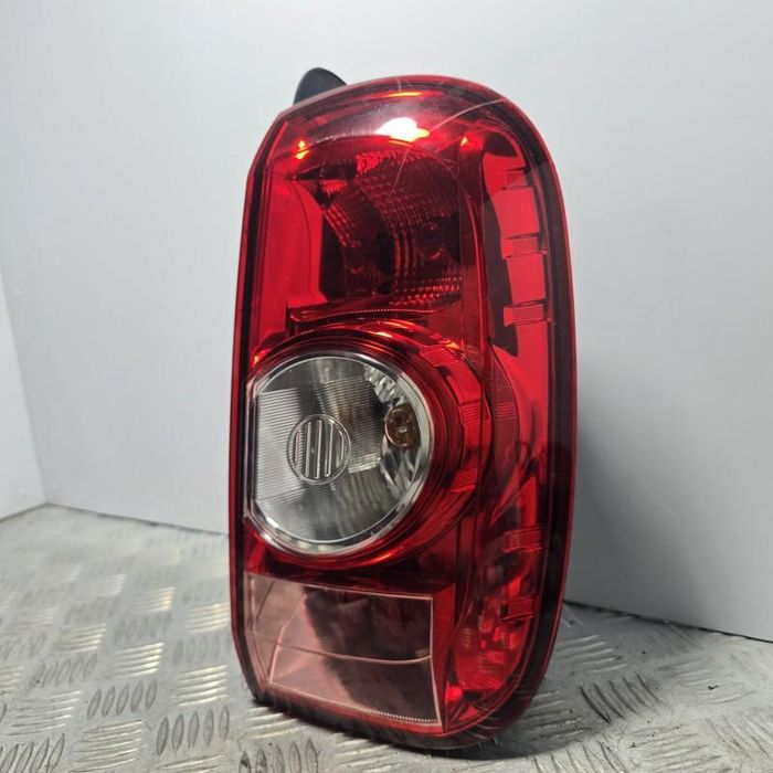 Stop aripa dreapta Dacia Duster facelift