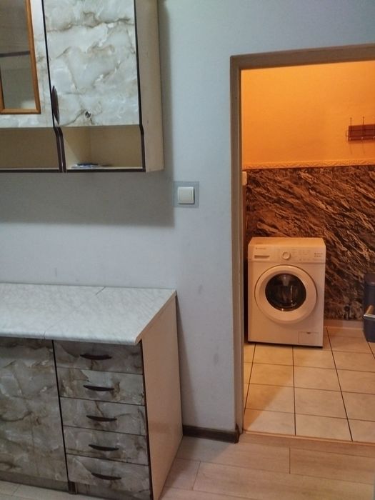 Închiriez garsonieră