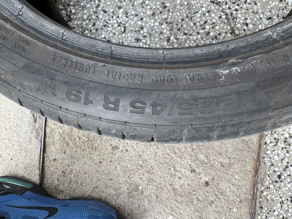 Летни гуми Континентал 225/45/19 Continental