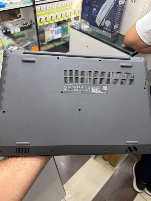 Notebook Lenovo yaxwi holatta