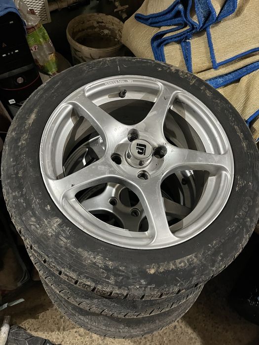 продам диски с покрышками r15