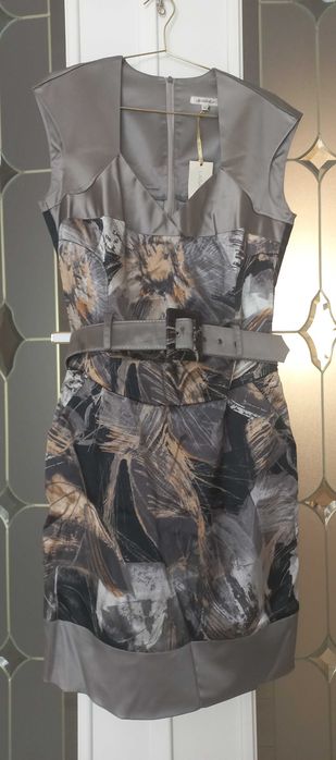 Женское платье из шелка