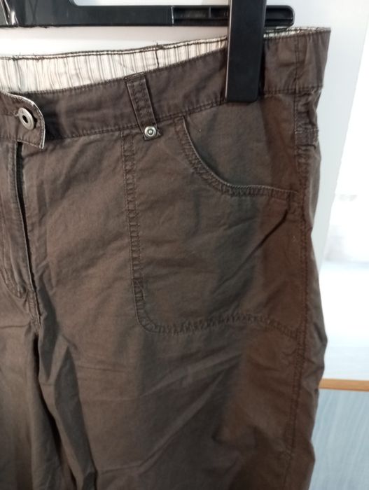 Pantaloni scurți subțiri mărimea 44, marca C&A