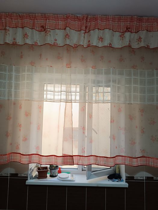 Шторы для кухни б/у