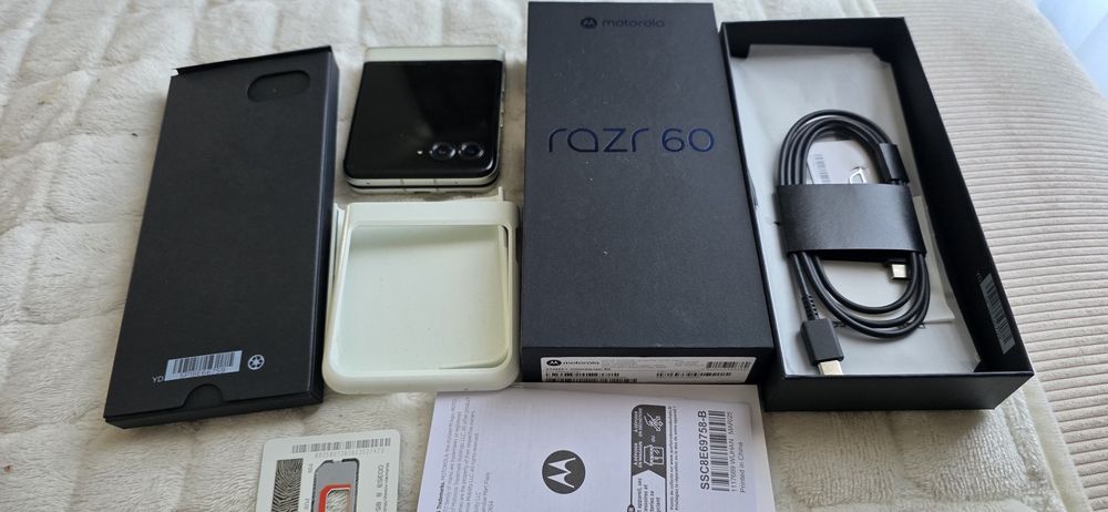 Motorola razr 60
