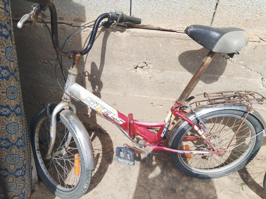 Сатылады екеуі     стелсы