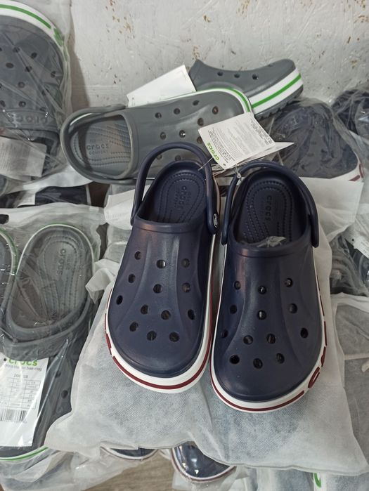 Продаю кроксы оптом и в розницу.