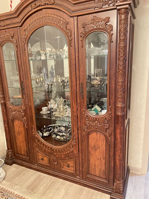 Шкаф диван стол продается