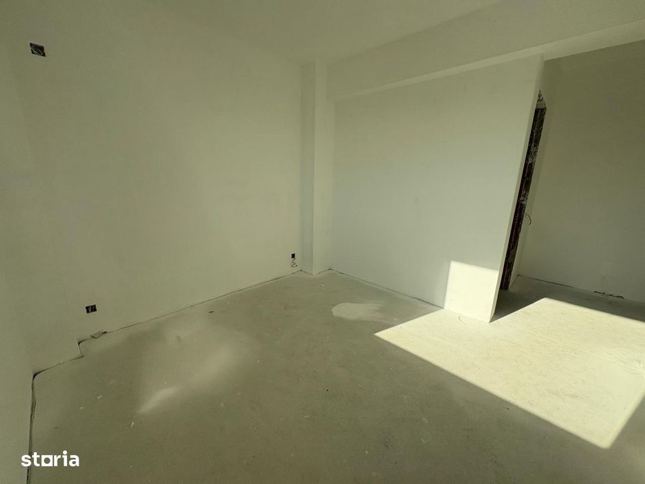Apartament 3 camere | 1 Mai | Semifinisat | Parcare inclusa | etj 2